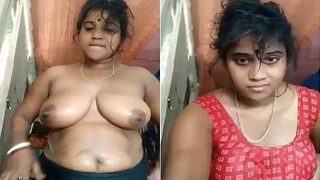 Horny Bhabhi Shows Her Big Boobs and Pussy